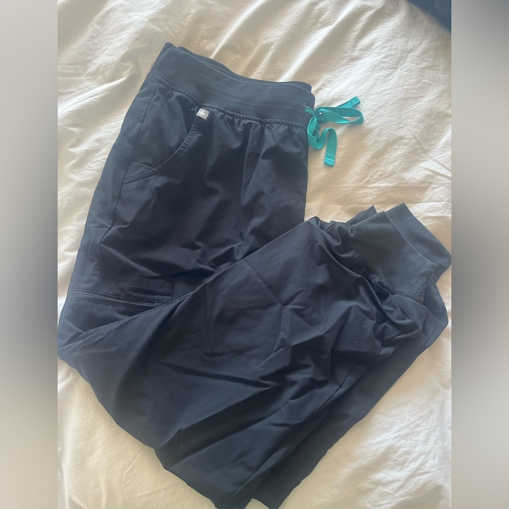 Limited edition Black Figs Zamora Fionx Joggers large petite